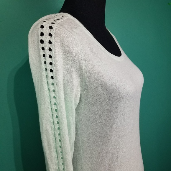 Ann Taylor Sweaters - Ann Taylor LOFT Lightweight Sweater